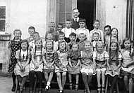 1938: Jahrgnge ca.1927-31 mit LehrerSchfer